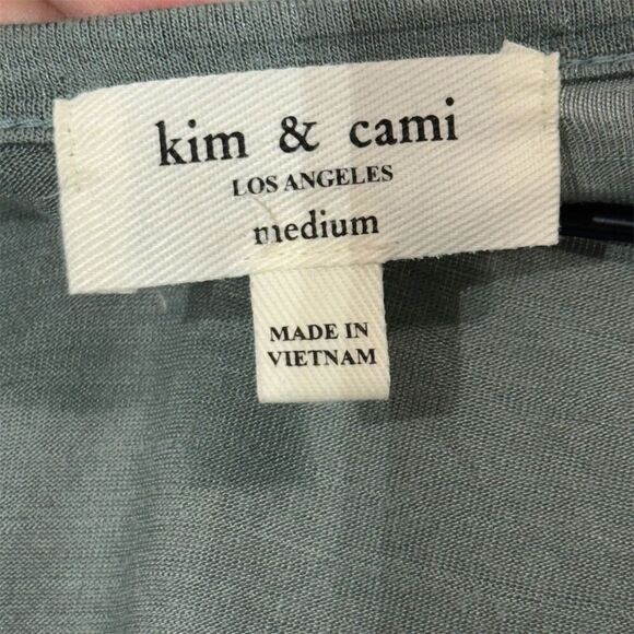 Kim & Cami Puff Sleeve Top M Sage Green Blouse Textured Knit Chiffon Sleeves - Picture 7 of 7